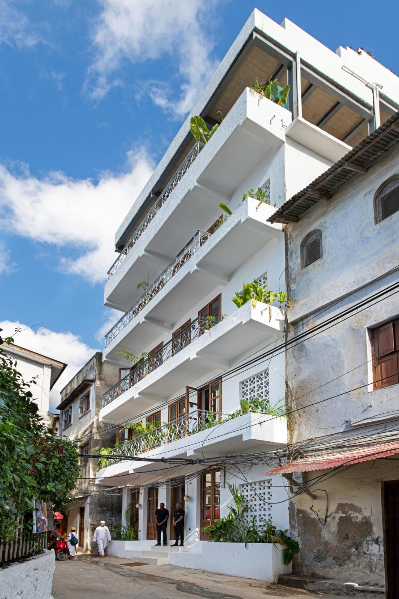 Upendo House Hotell 3*